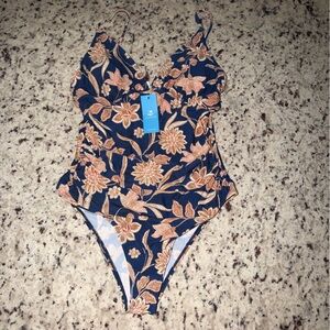 NWT Cupshe Navy Blue Paisley Size Large V Neck Tummy Control One Piece Swimsuit